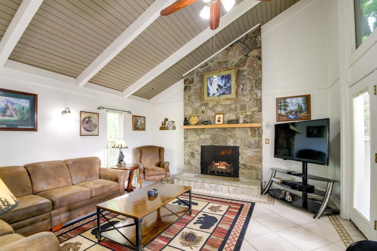 Gatlinburg Home Mountain Views And Indoor Hot Tub! Екстериор снимка